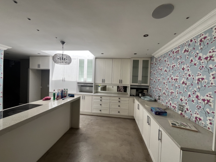 4 Bedroom Property for Sale in Bedfordview Gauteng