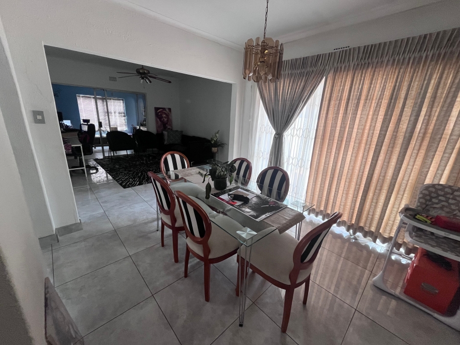 4 Bedroom Property for Sale in Klippoortje Gauteng