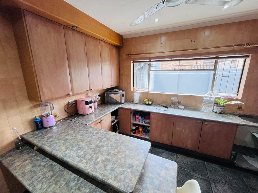 4 Bedroom Property for Sale in Klippoortje Gauteng