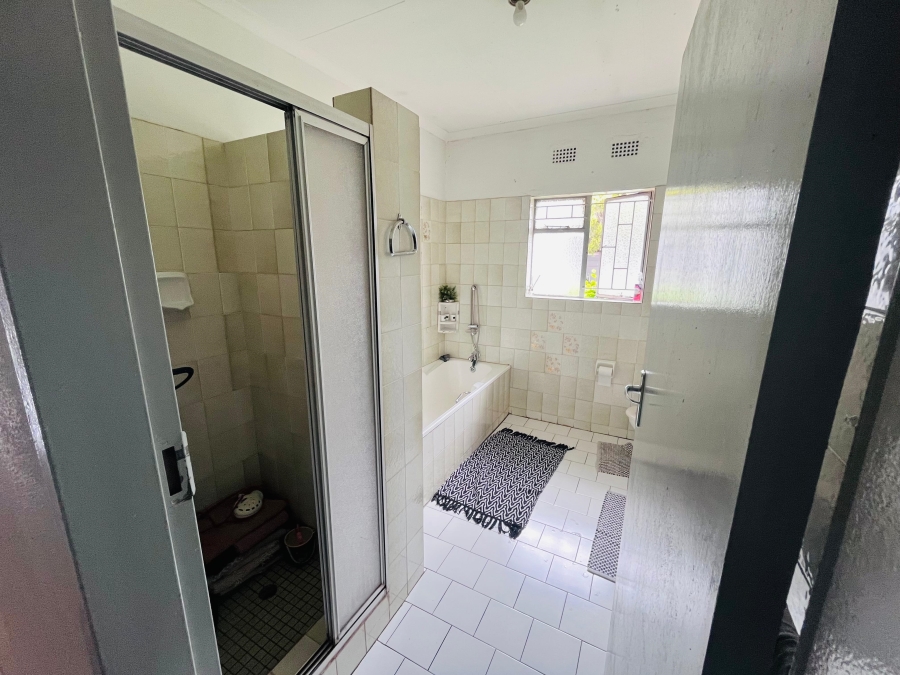 4 Bedroom Property for Sale in Klippoortje Gauteng