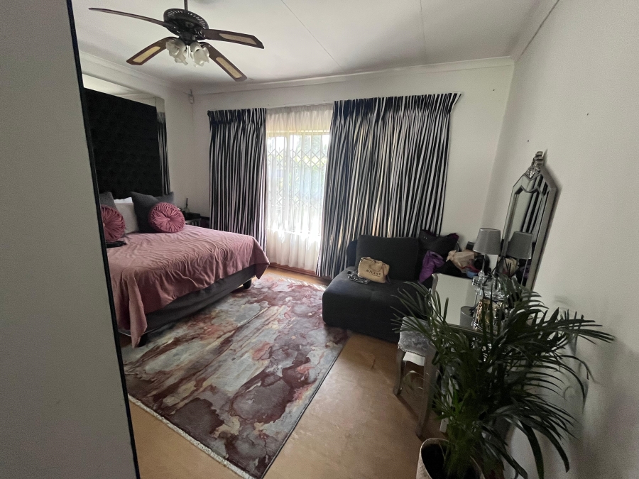 4 Bedroom Property for Sale in Klippoortje Gauteng