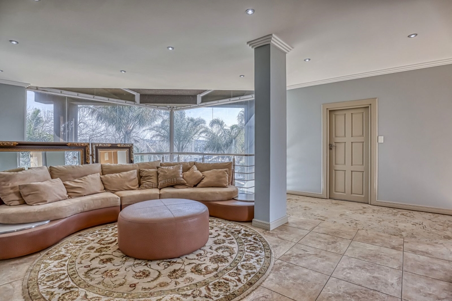 To Let 4 Bedroom Property for Rent in Sandown Gauteng