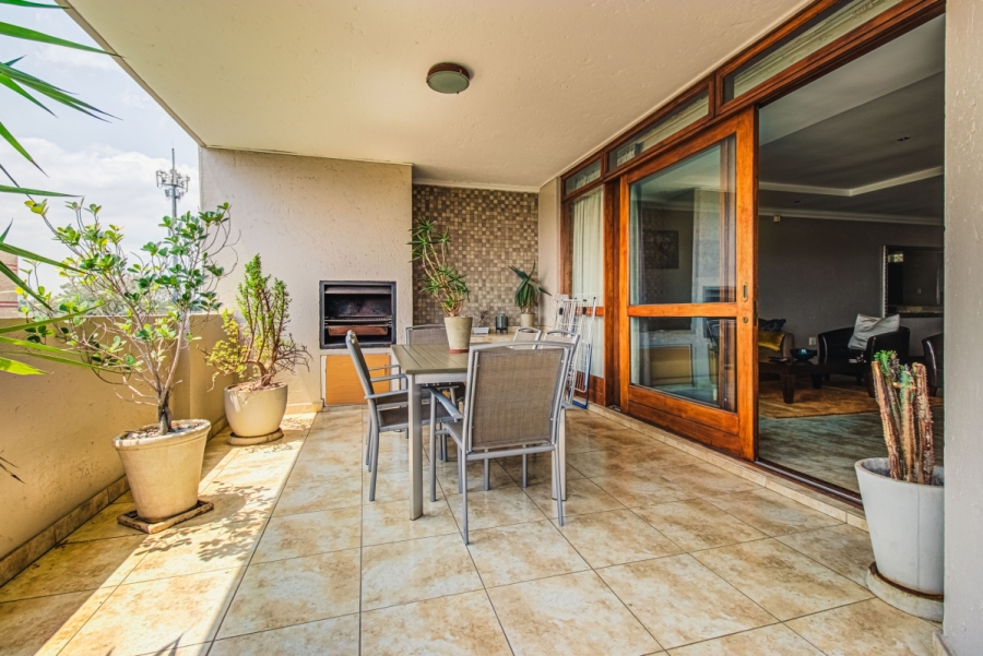 2 Bedroom Property for Sale in Bedfordview Gauteng