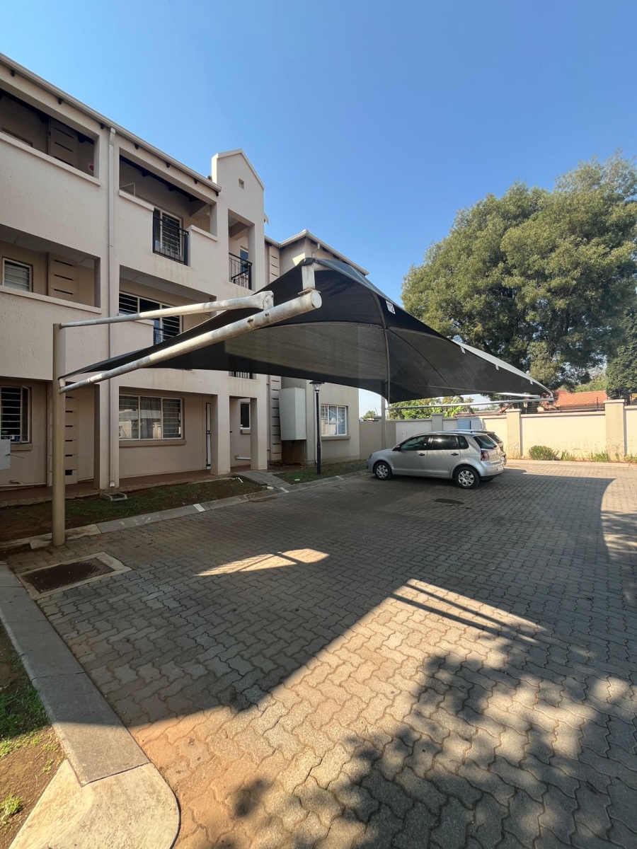 2 Bedroom Property for Sale in Klippoortje Gauteng