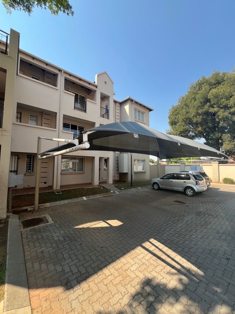 2 Bedroom Property for Sale in Klippoortje Gauteng