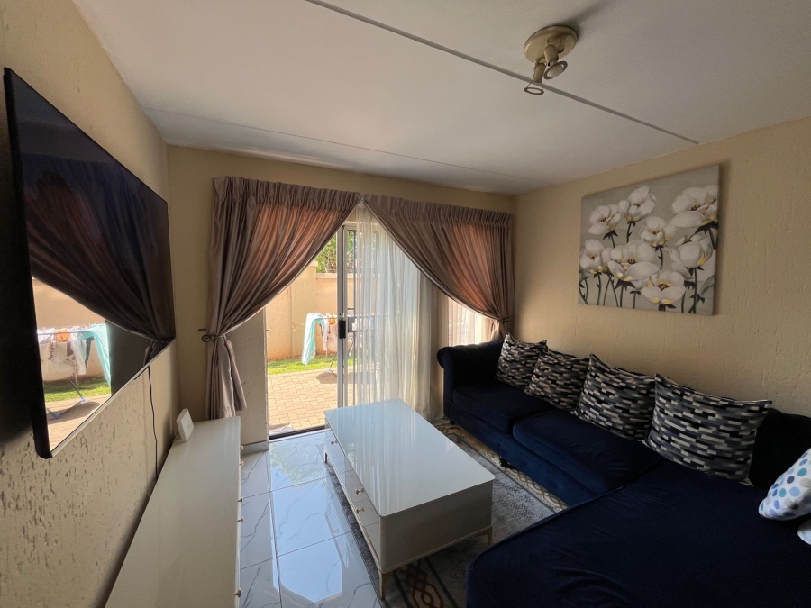2 Bedroom Property for Sale in Klippoortje Gauteng