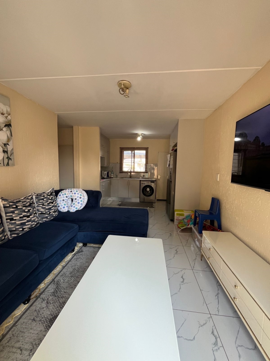 2 Bedroom Property for Sale in Klippoortje Gauteng