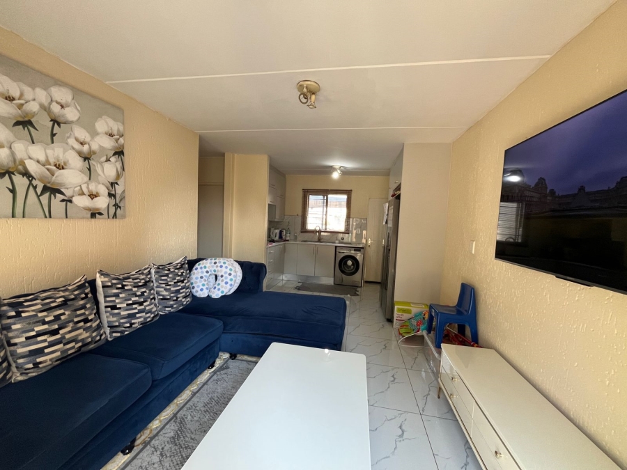 2 Bedroom Property for Sale in Klippoortje Gauteng