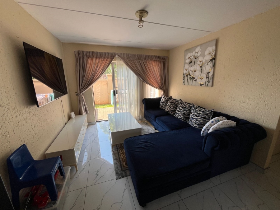 2 Bedroom Property for Sale in Klippoortje Gauteng