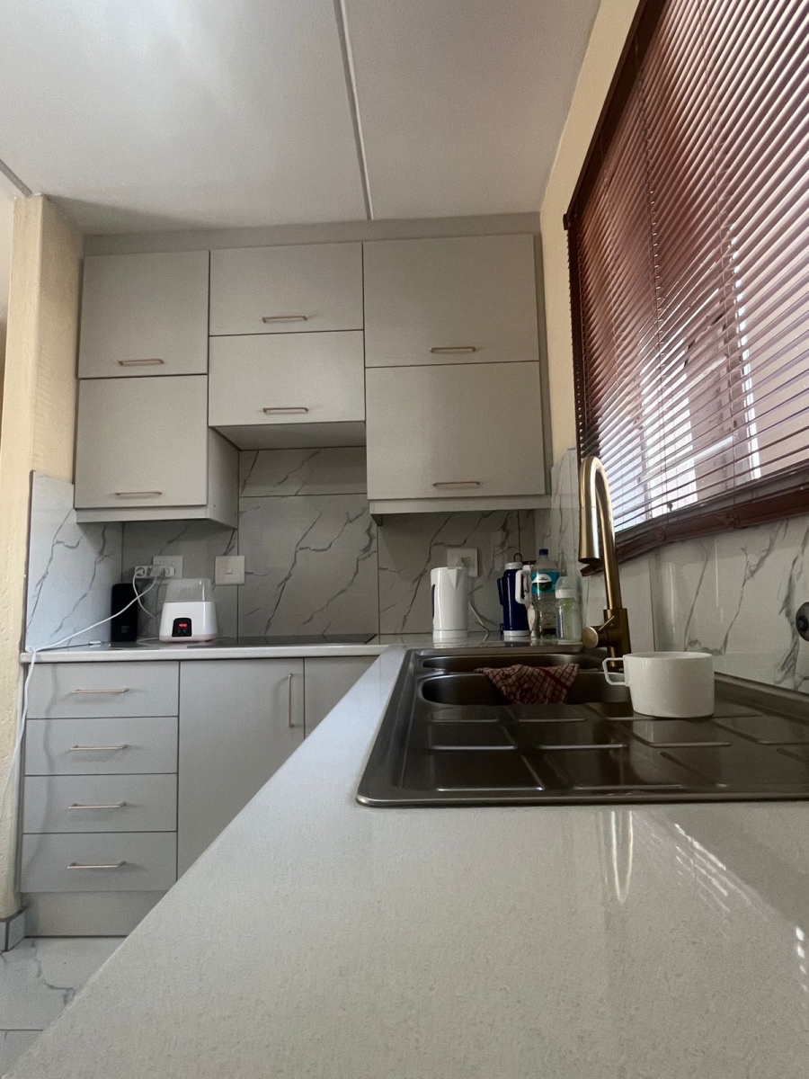 2 Bedroom Property for Sale in Klippoortje Gauteng