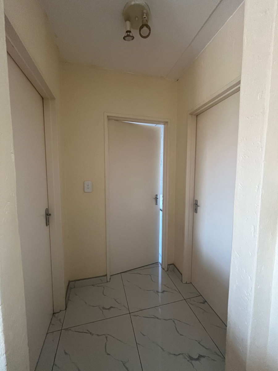 2 Bedroom Property for Sale in Klippoortje Gauteng