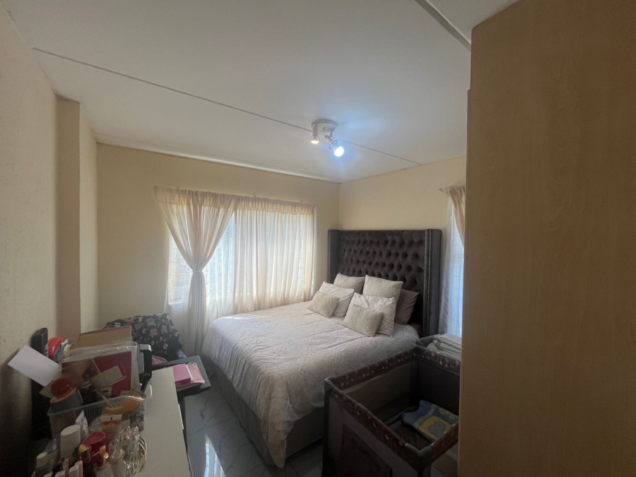 2 Bedroom Property for Sale in Klippoortje Gauteng