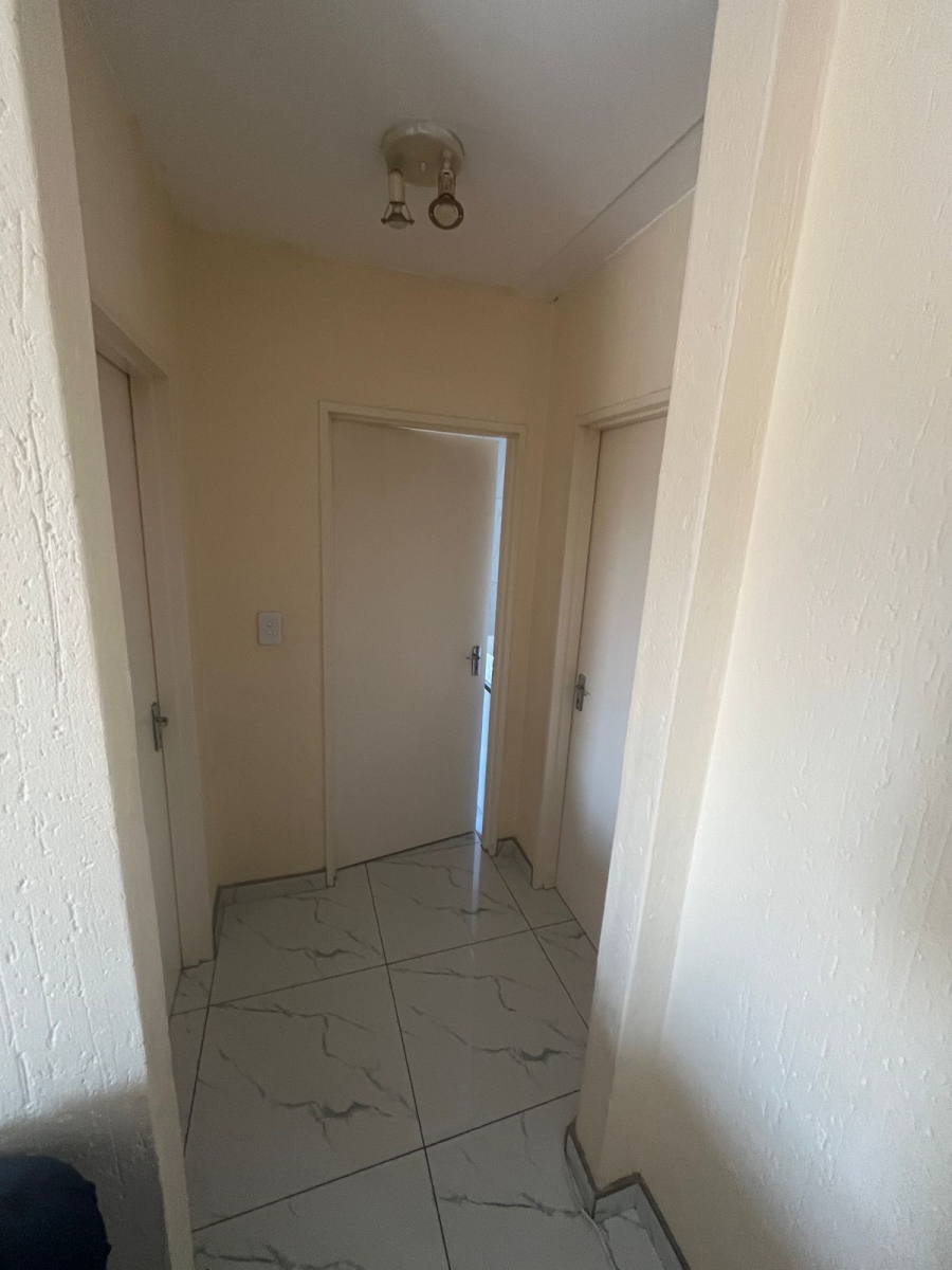 2 Bedroom Property for Sale in Klippoortje Gauteng