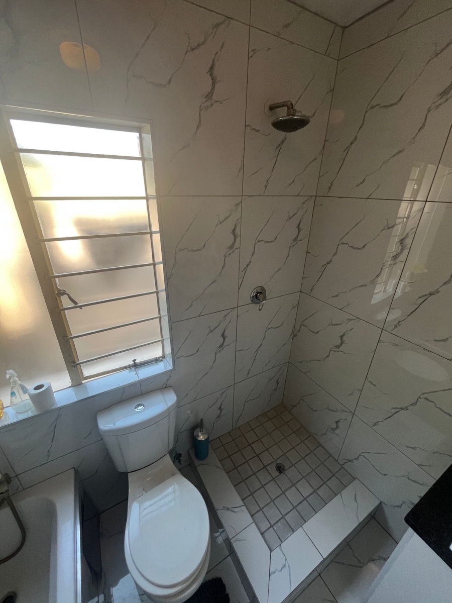 2 Bedroom Property for Sale in Klippoortje Gauteng