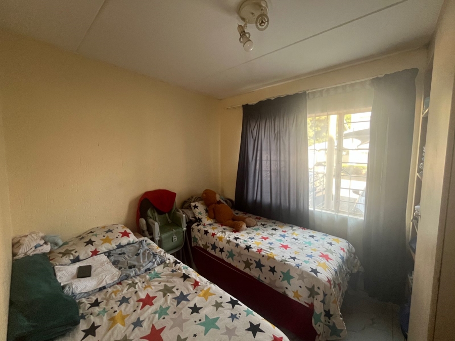 2 Bedroom Property for Sale in Klippoortje Gauteng