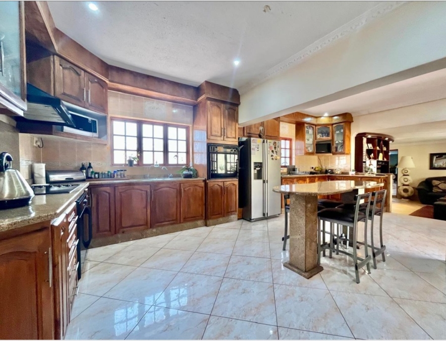 4 Bedroom Property for Sale in Linmeyer Gauteng