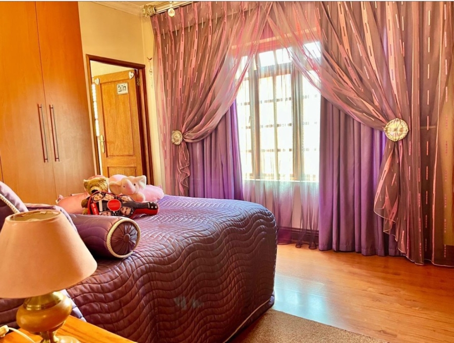 4 Bedroom Property for Sale in Linmeyer Gauteng