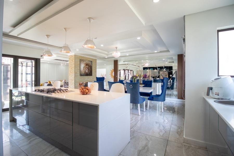 5 Bedroom Property for Sale in Helderwyk Gauteng