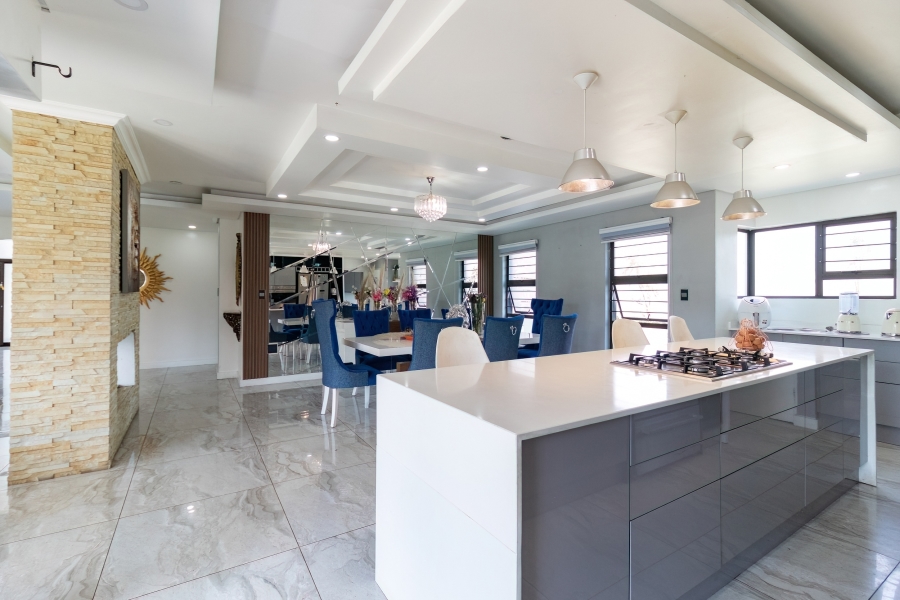 5 Bedroom Property for Sale in Helderwyk Gauteng