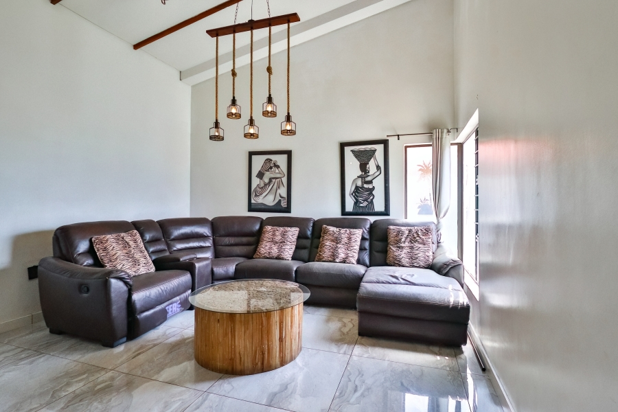 5 Bedroom Property for Sale in Helderwyk Gauteng