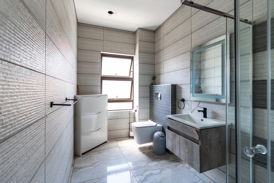 5 Bedroom Property for Sale in Helderwyk Gauteng