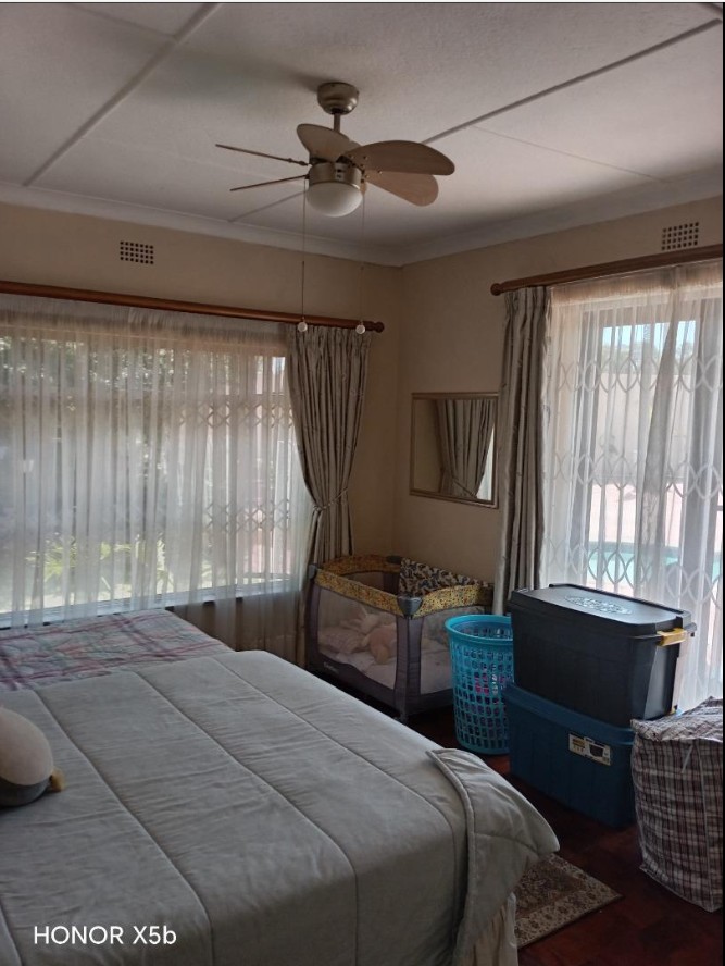 3 Bedroom Property for Sale in Linmeyer Gauteng