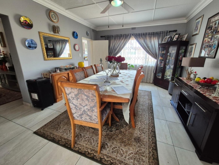 3 Bedroom Property for Sale in Linmeyer Gauteng