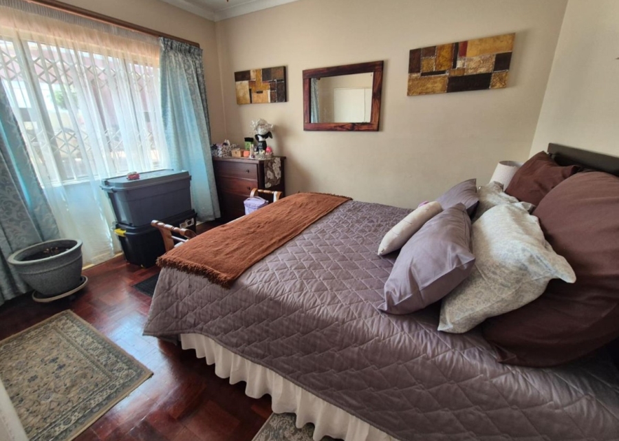 3 Bedroom Property for Sale in Linmeyer Gauteng