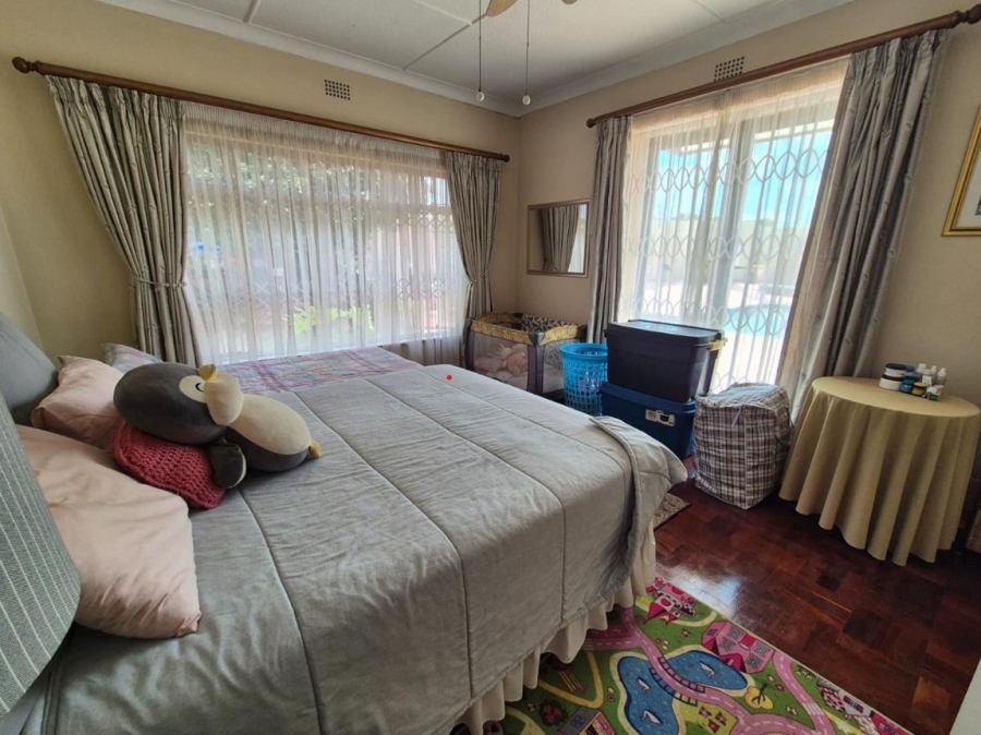 3 Bedroom Property for Sale in Linmeyer Gauteng