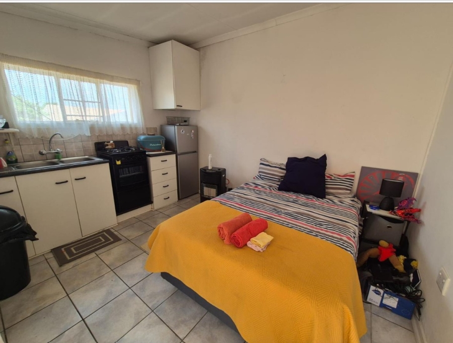 3 Bedroom Property for Sale in Linmeyer Gauteng