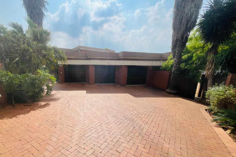5 Bedroom Property for Sale in Meyersdal Gauteng