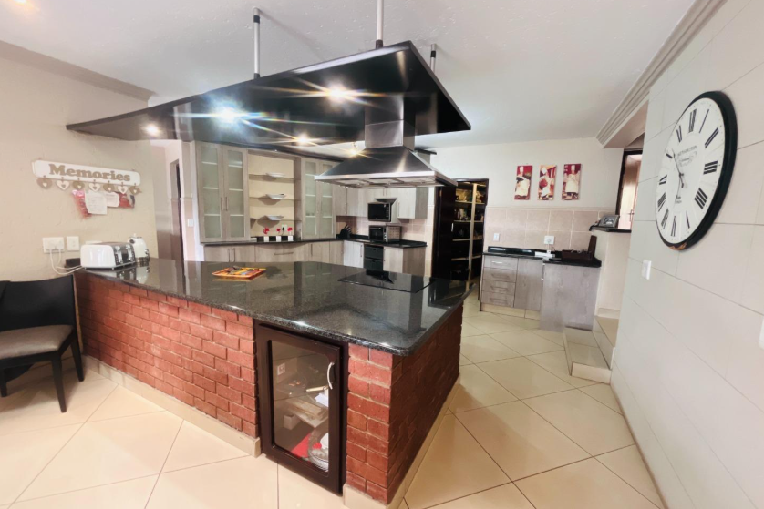 5 Bedroom Property for Sale in Meyersdal Gauteng