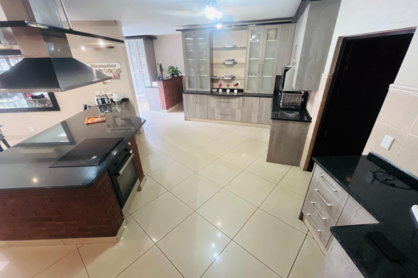 5 Bedroom Property for Sale in Meyersdal Gauteng