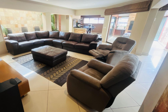 5 Bedroom Property for Sale in Meyersdal Gauteng