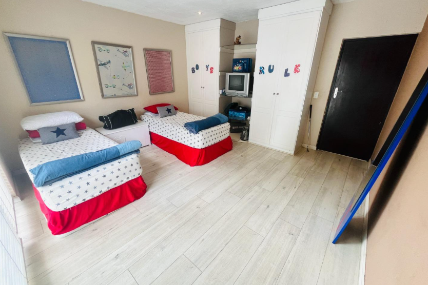 5 Bedroom Property for Sale in Meyersdal Gauteng