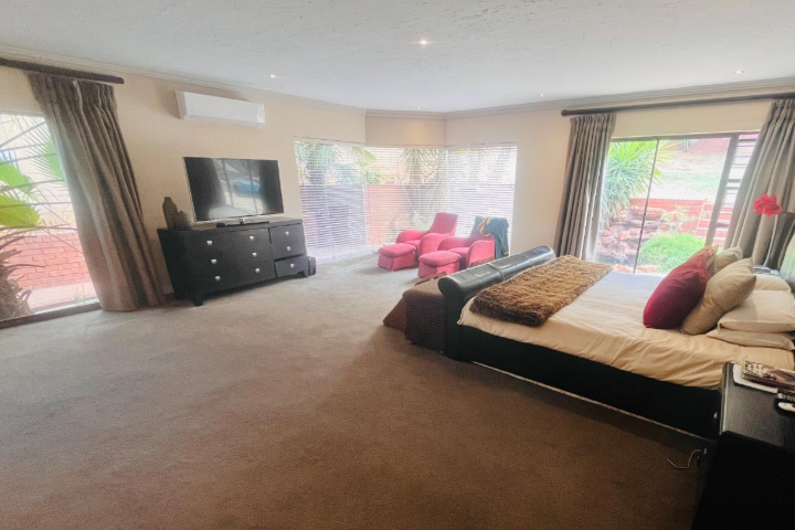 5 Bedroom Property for Sale in Meyersdal Gauteng