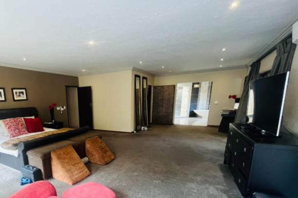 5 Bedroom Property for Sale in Meyersdal Gauteng