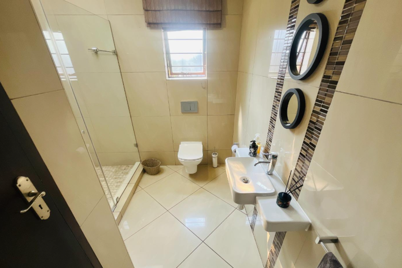 5 Bedroom Property for Sale in Meyersdal Gauteng