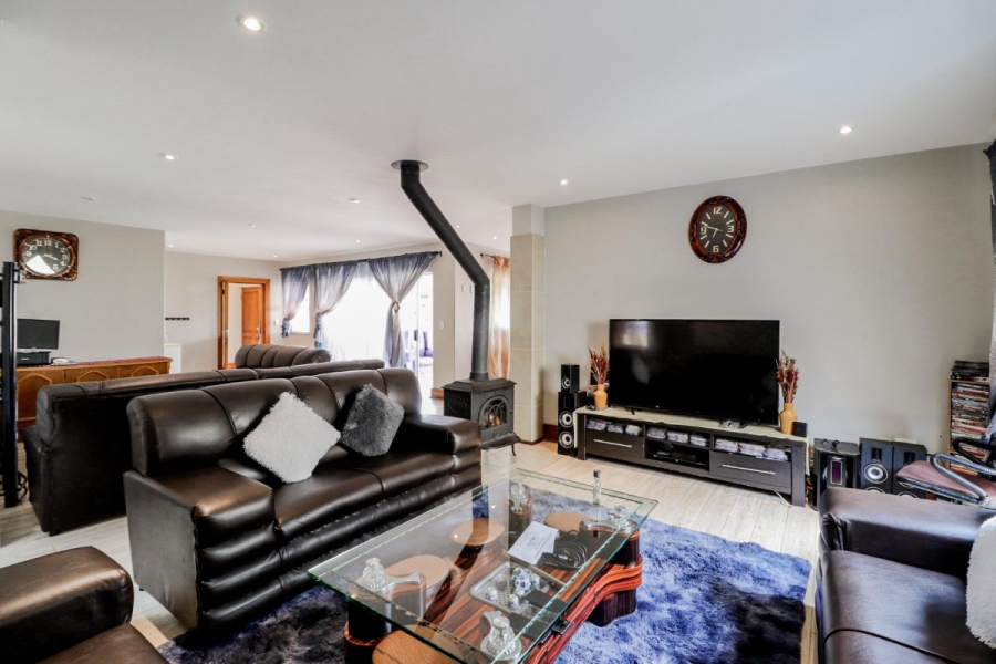 4 Bedroom Property for Sale in Kensington Gauteng