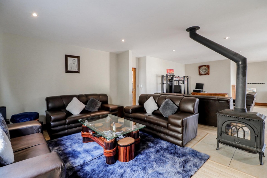 4 Bedroom Property for Sale in Kensington Gauteng