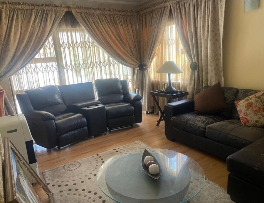 2 Bedroom Property for Sale in Southdale Gauteng