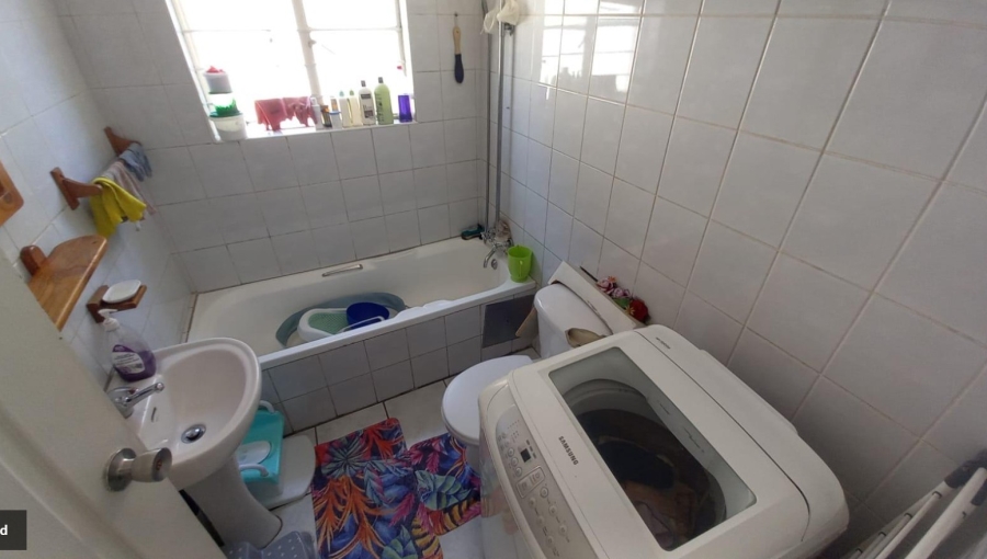 2 Bedroom Property for Sale in Southdale Gauteng