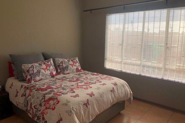 2 Bedroom Property for Sale in Verwoerdpark Gauteng