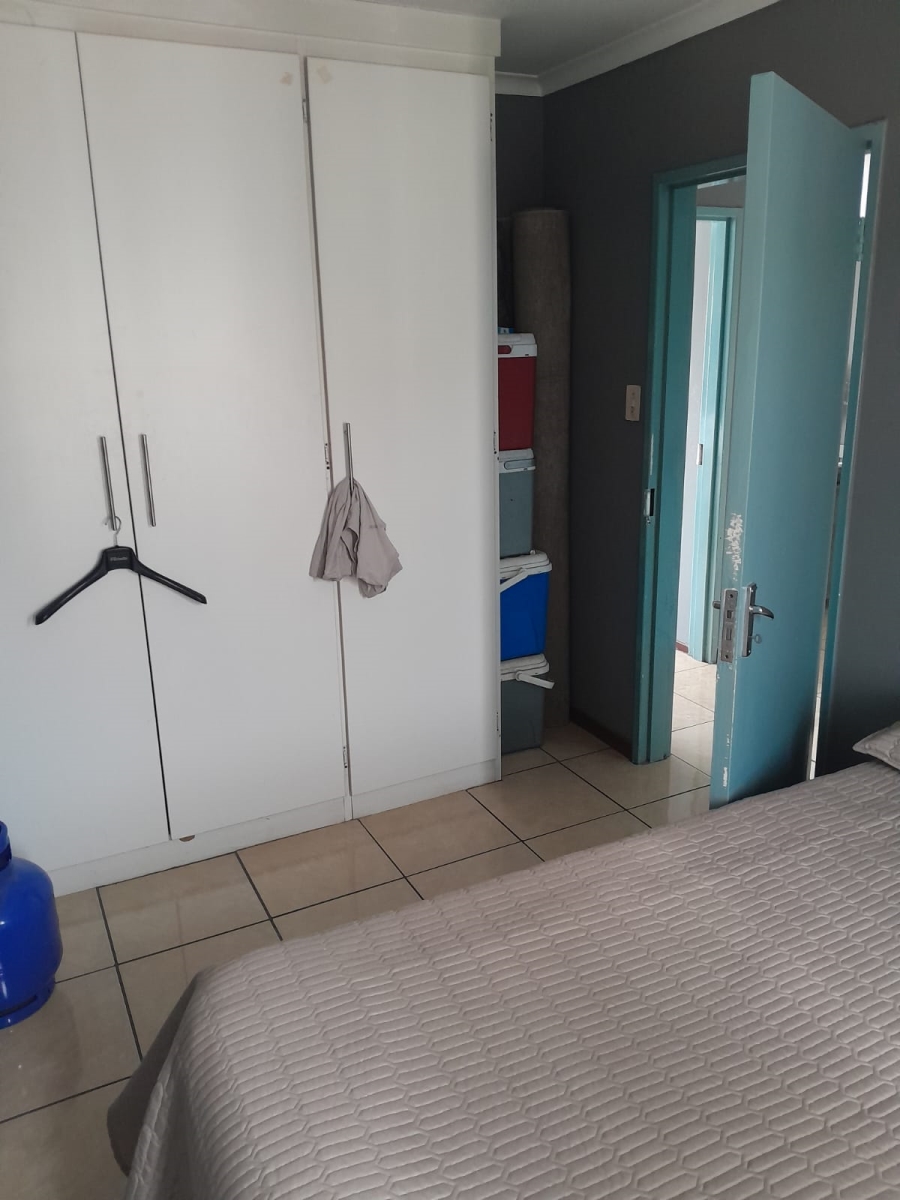 To Let 2 Bedroom Property for Rent in Alan Manor Gauteng