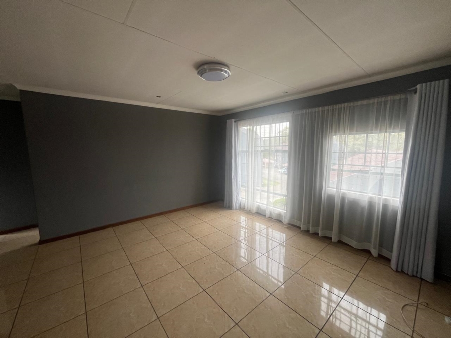 To Let 2 Bedroom Property for Rent in Alan Manor Gauteng