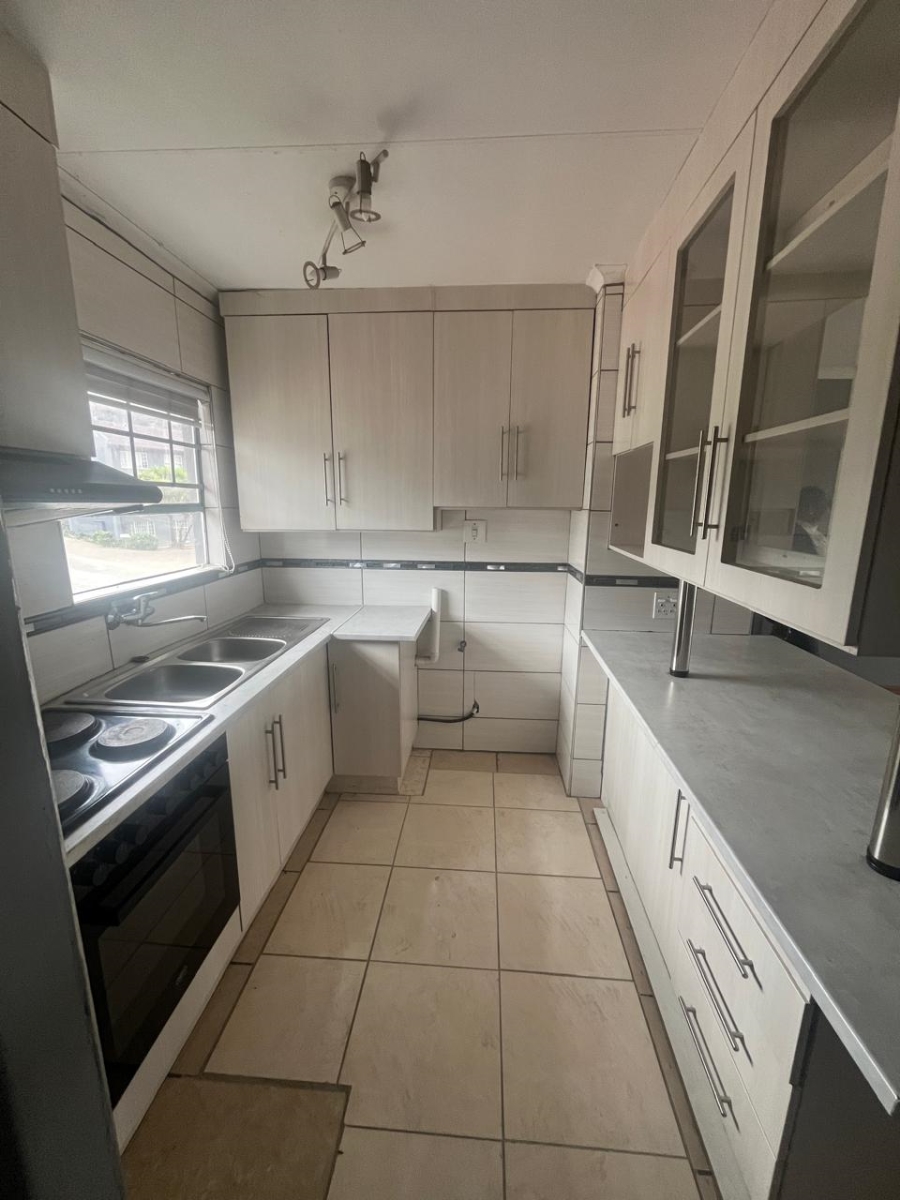To Let 2 Bedroom Property for Rent in Alan Manor Gauteng