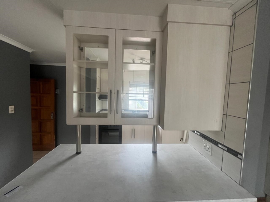 To Let 2 Bedroom Property for Rent in Alan Manor Gauteng