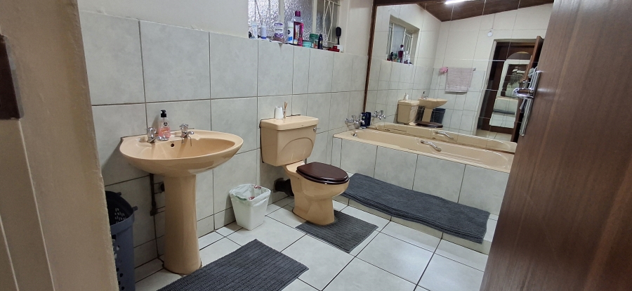 3 Bedroom Property for Sale in Sinoville Gauteng