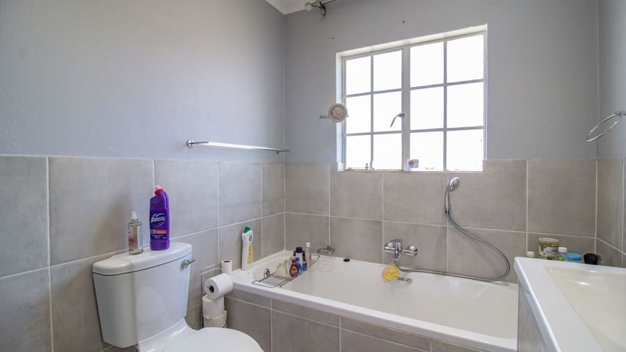 3 Bedroom Property for Sale in Elandspark Gauteng