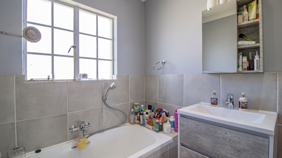 3 Bedroom Property for Sale in Elandspark Gauteng